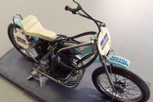 金土日限定値下げ‼️Dr. CLIFF オートレース競争車プラモデル 1/12 金